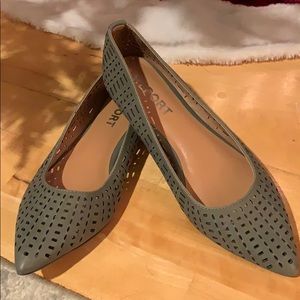 Report Laser cut gray flats